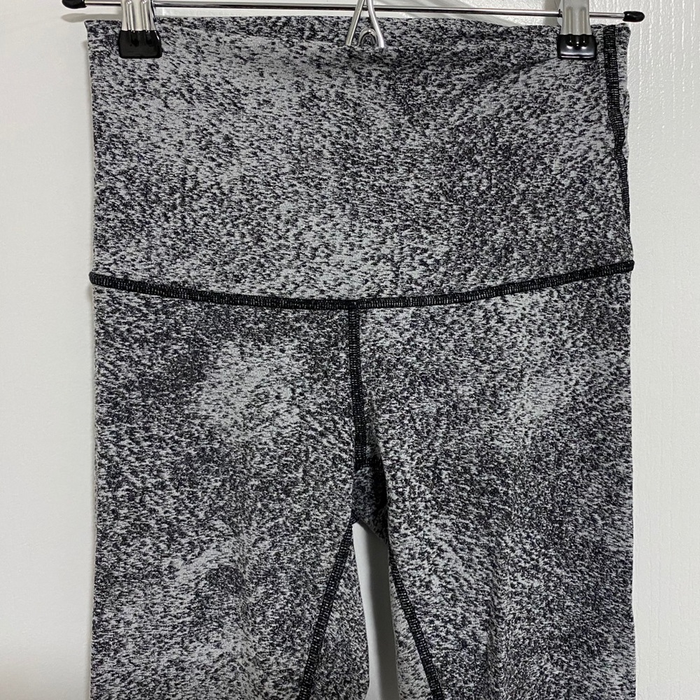 Lululemon wunder under